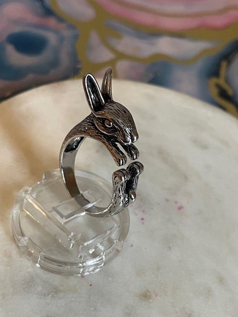 Adjustable rabbit bunny hare ring
